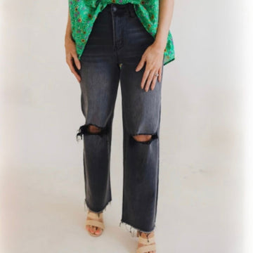 D 994. Zenana Distressed Black Jeans - Size 30 waist Large