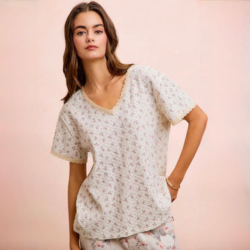 C 923. NWT BiBi Floral Print Textured Knit Top - Size Medium