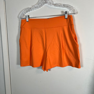 D 870. NWT Susana Monaco Nectarine Pleated Shorts MSRP $130 - Size Large