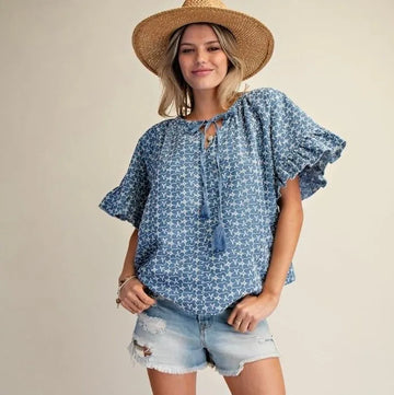 NWT Easel Embroidered Washed Top