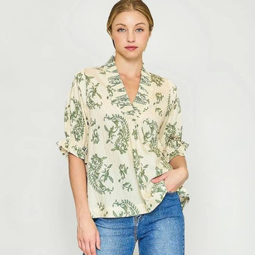 B 933. NWT Umgee Willow Vine Ruffle Trim Top - Size Small