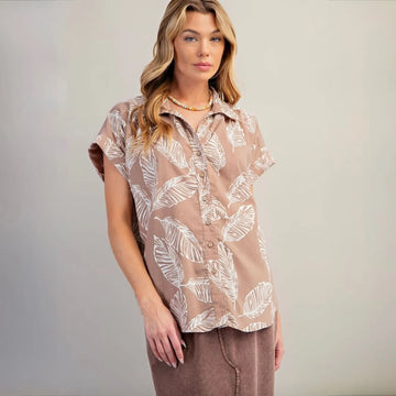 NWT Easel Leaf Print Voile Button Down