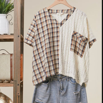 B 955. Mello Half Checker Print & Lace Short Sleeve Top - Size Small (will fit Medium & Large)