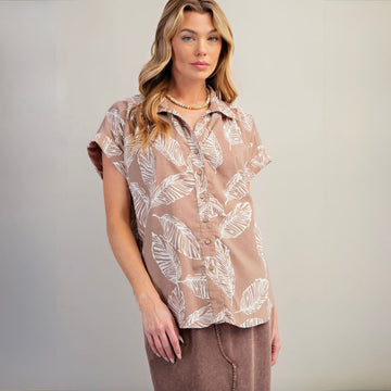 E 922. NWT Easel Leaf Print Voile Button Down - Size 1X (XL)